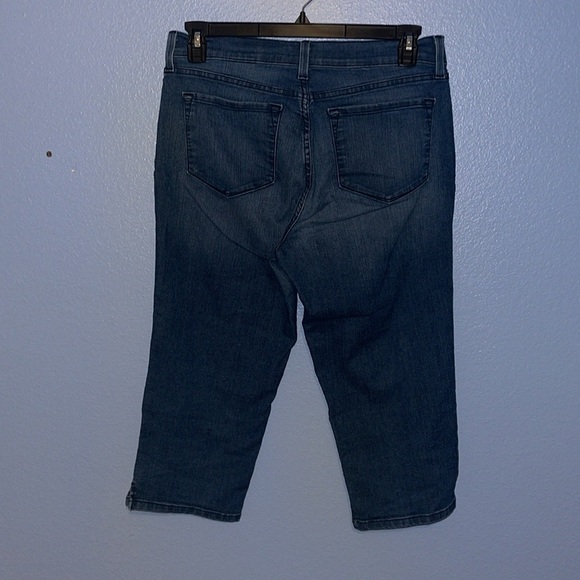NYDJ Crop Jeans 12 - Stretchy Denim. K - Picture 4 of 5